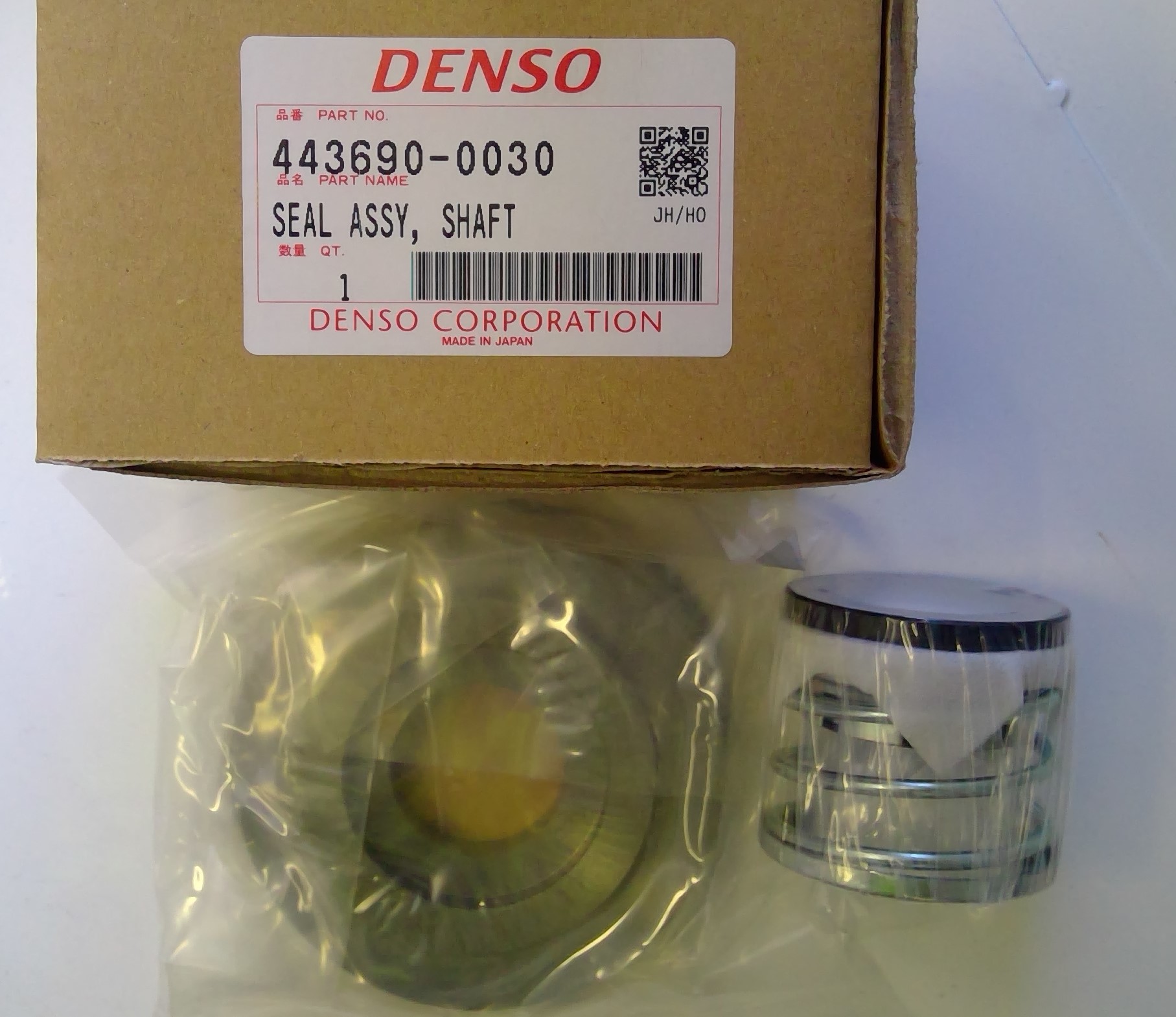 Denso Shaft Seal  6C500  443690-0030